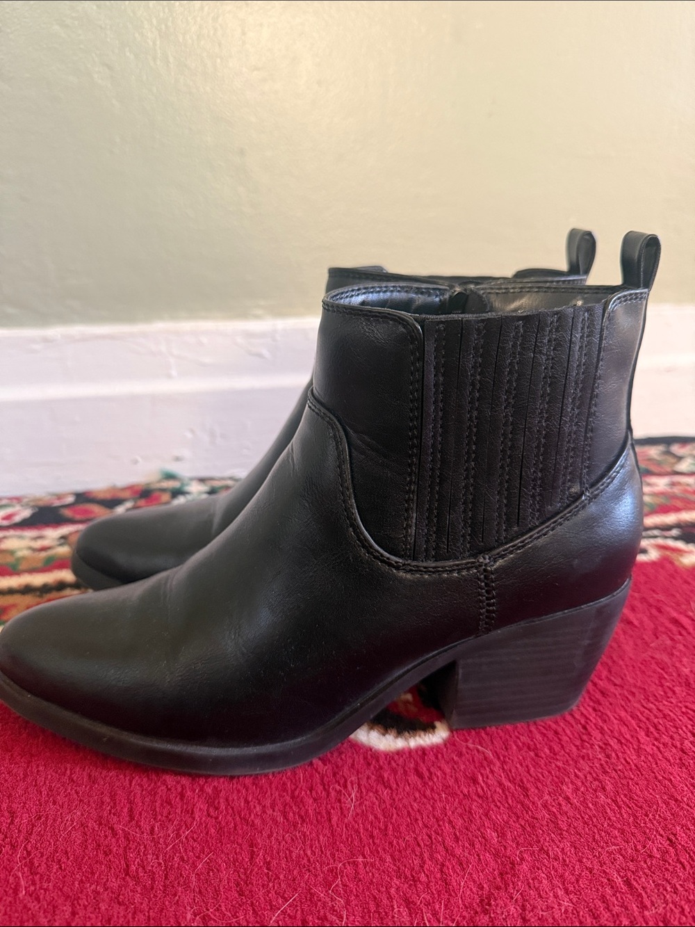 Old Navy Women’s Black Faux Leather Ankle Low Heel Boots Sz 8 EUC